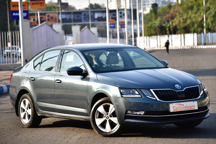SKODA OCTAVIA STYLE AT