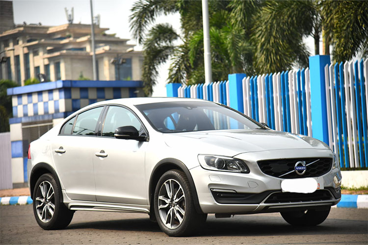 VOLVO S60 D4