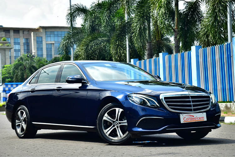 MERCEDES E200